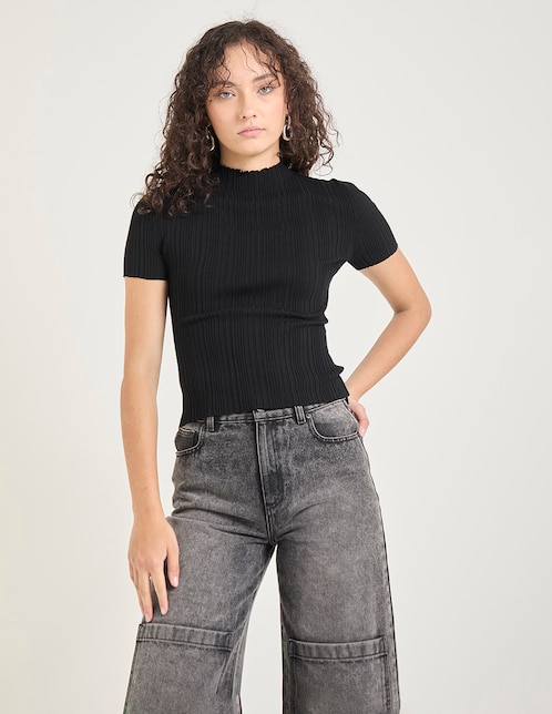 Playera manga corta Hugo cuello alto para mujer