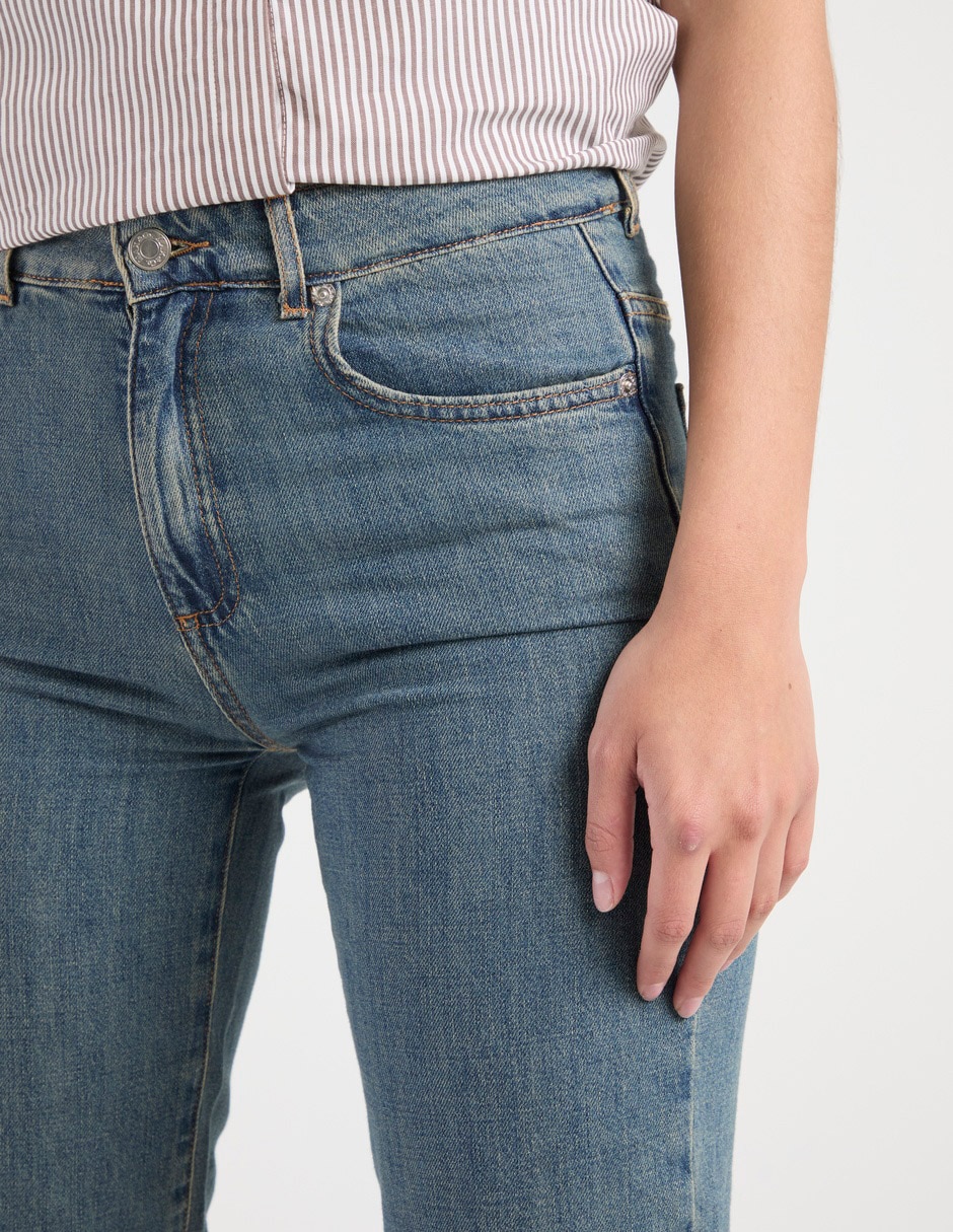 Pantalón capri slim para mujer 4