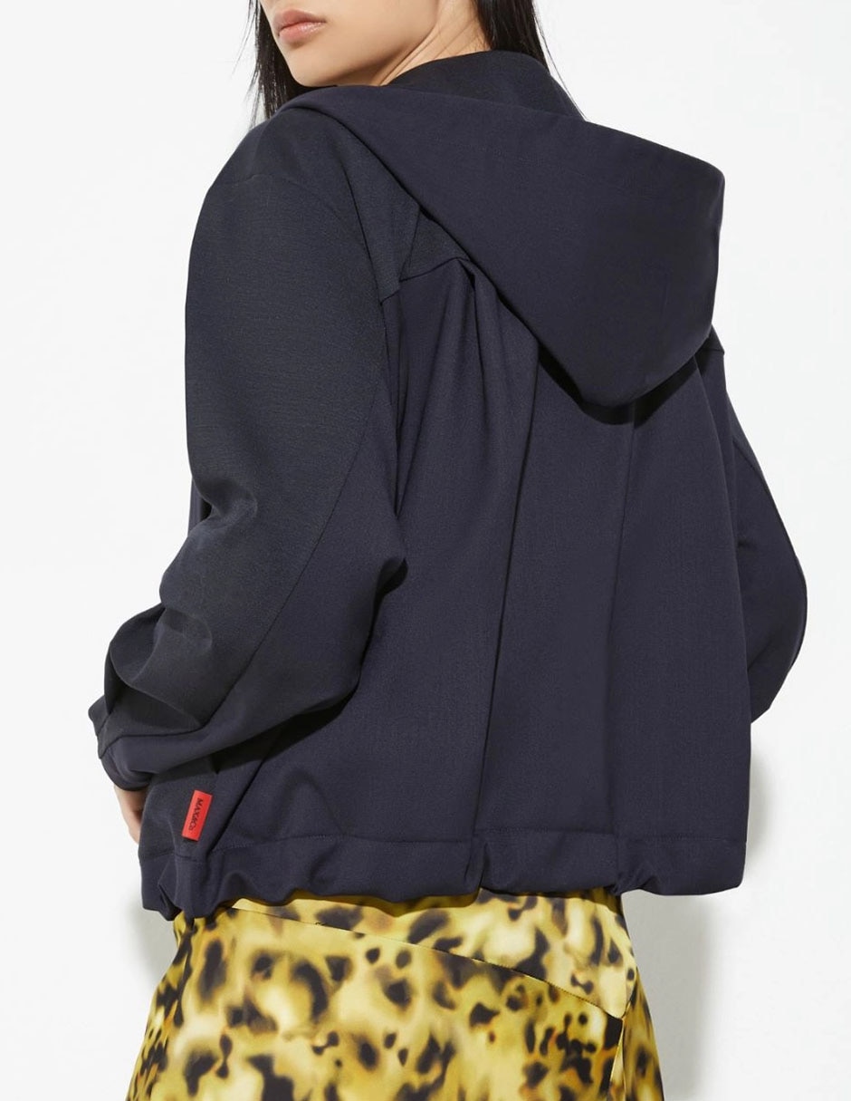 Sudadera con capucha y bolsa Max& para mujer 3