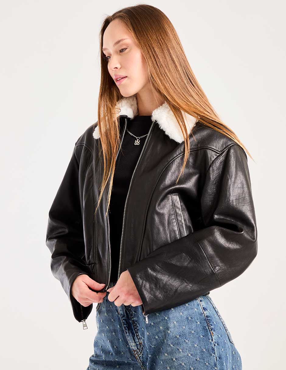 Chamarra para motociclista de piel para mujer