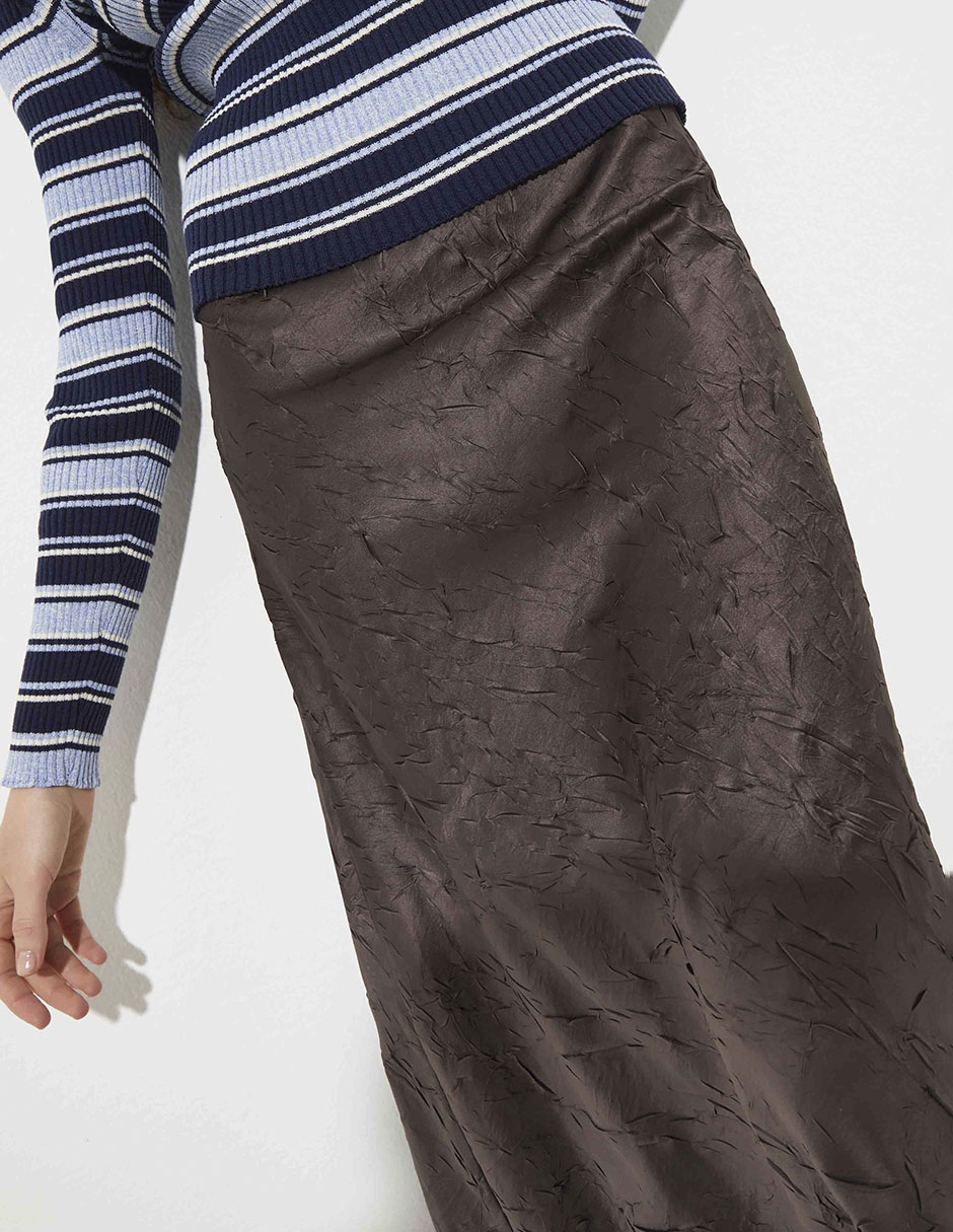 Falda crop a la cintura 3