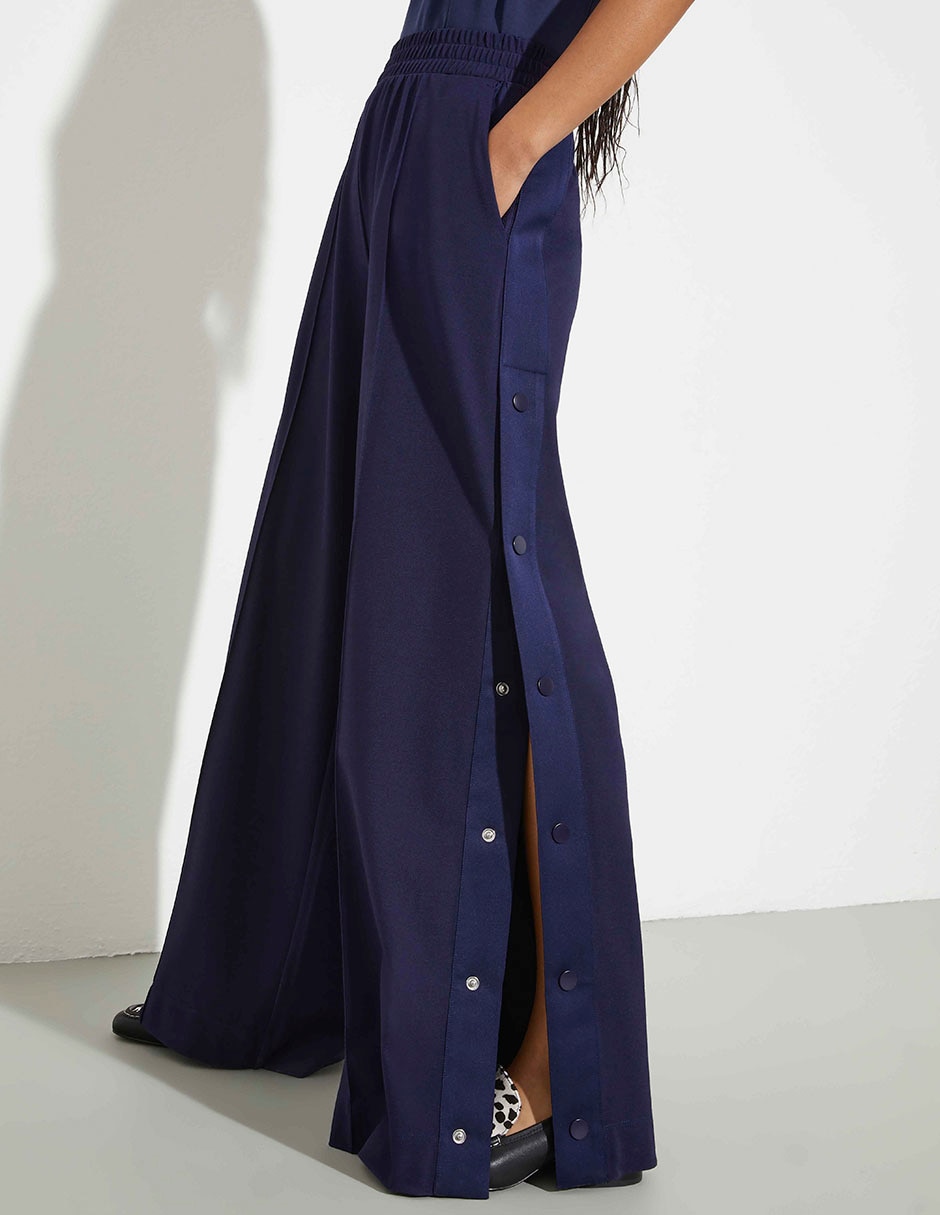 Pantalón relaxed acampanado para mujer 3