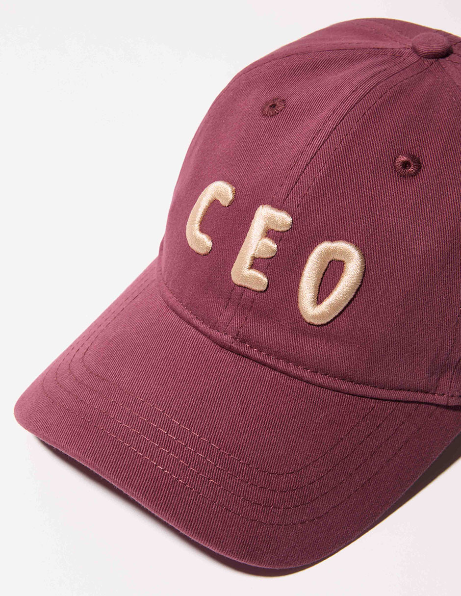Gorra visera curva broche para mujer 2