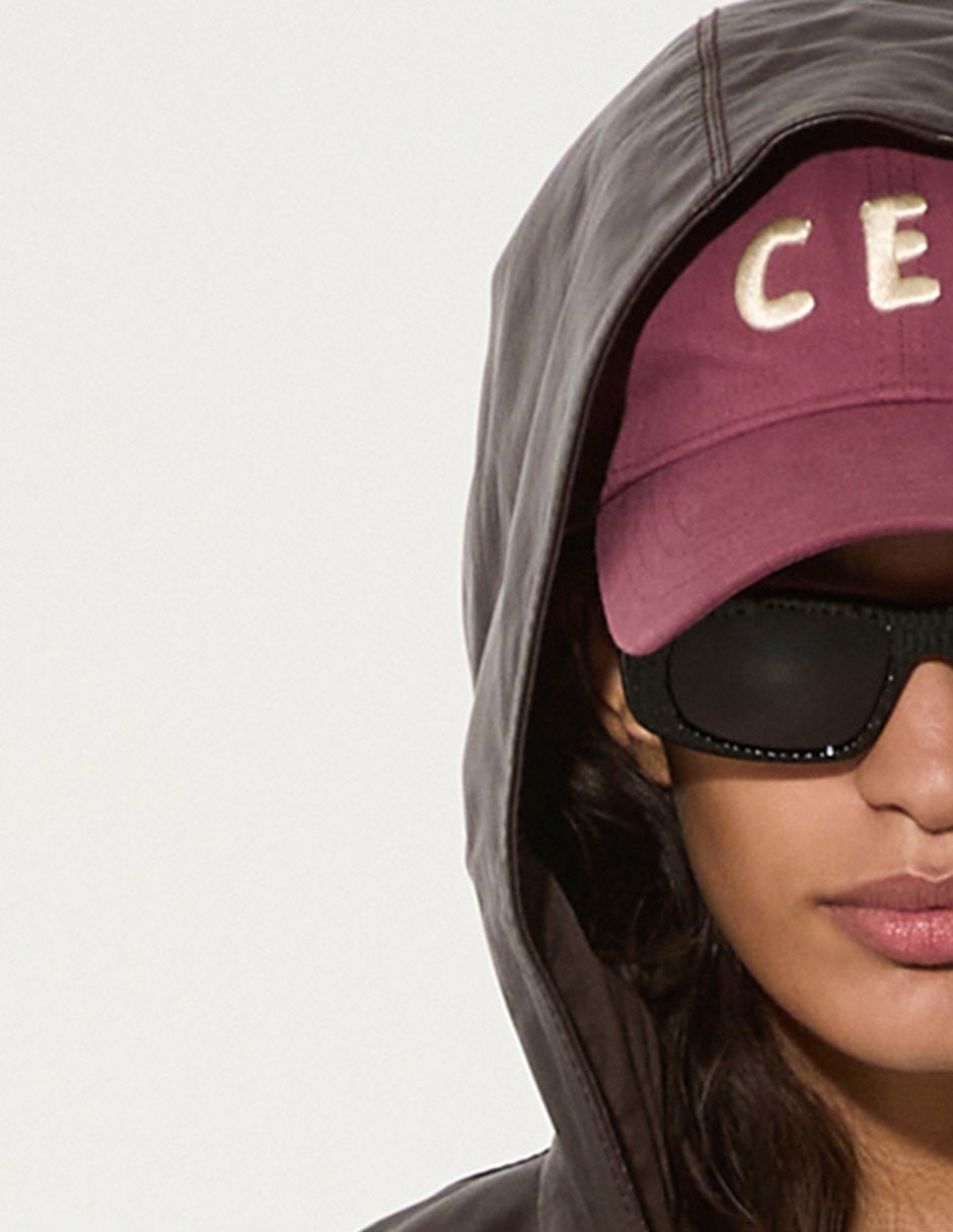 Gorra visera curva broche para mujer 5