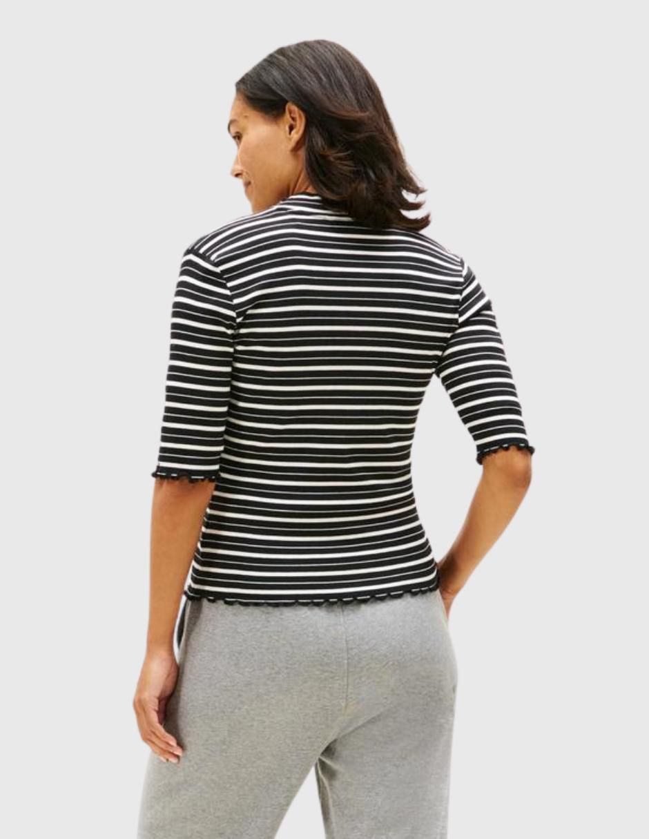 Playera manga al codo cuello redondo para mujer 4